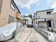 突然の来訪時でも安心なモニター付きインターホンを完備。お留守番中のお子様でも簡単に来訪者の確認ができます。