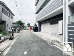 「サンディ尼崎長洲店」まで徒歩4分など、お買い物施設が徒歩圏内に複数あり便利な住環境です。「長洲小学校」までは徒歩9分となっており、低学年のお子様も安心して通学していただけます。