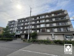 洗練されたデザインと堅牢な造り。美しさと安心を兼ね備えた、心地よい住まい。