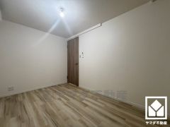 全室フローリングでお掃除ラクラク。居室にはクローゼットがございますので、お部屋の広さを最大限に活用できます。