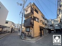 プライバシー・採光に配慮された2階リビングです。家族全員がリラックスできる、ゆったりとした快適リビングで温かい団らんの時間を。