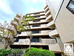 南北両面バルコニーで陽当たり、風通し良好。広々としているため、お洗濯物をたっぷりと干す事ができます。