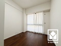 全居室フローリングでお掃除ラクラク。全居室収納もございますので、お部屋の広さを最大限に活用できます。