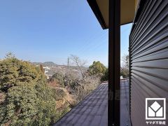 苦楽園コース登山口が徒歩すぐの距離にあり、豊かな自然を感じながらハイキングなどの運動も手軽に楽しめる住環境です。ご成約でヤマダポイントプレゼント中です。お問合せお待ちしております。