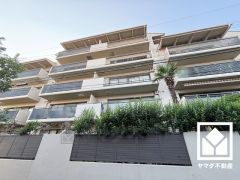 2025年9月中旬フルリフォーム完了予定。水回りや壁・天井クロス、床フローリングを一新いたします。設備保証付き。