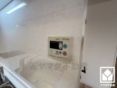 ボタン1つで自動でお湯張りができるオートバス機能付き。