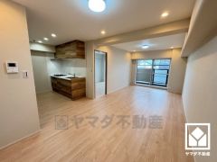 広々17帖のLDKが魅力。家族全員がリラックスできる、ゆったりとした快適リビングで温かい団らんの時間を。