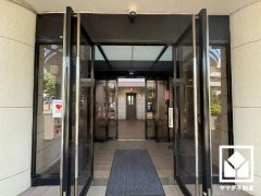 安心・安全な暮らしをサポートする、最新のオートロックシステムも完備。