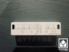 温水洗浄便座付きで、季節を問わずいつでも温かい便座をお使いいただけます。