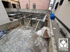 浴室暖房乾燥機付き。真冬の寒い浴室を暖かく、また雨の日の洗濯物の乾燥にと多用途に活躍する機能です。