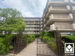 自然と調和するデザインが魅力。四季折々の風景に溶け込む、心地よい住まい。
