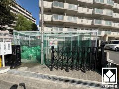 清潔なゴミ出し場で気持ち良くお使い頂けます。