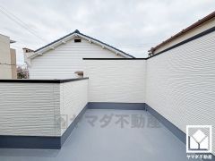 奥行きがあり広々としているため、お洗濯物をたっぷりと干す事ができます。