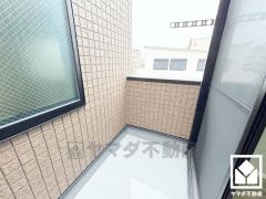 東側バルコニーのため、朝日が気持ちよく入り爽やかな一日を始められます。