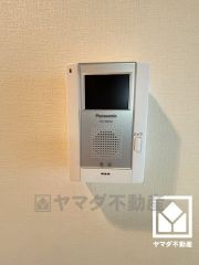 TVモニター付きインターフォンで防犯性もばっちり。