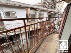 南向きバルコニーで陽当たり、風通し良好。たっぷりの洗濯物も気持ちよく乾きます。