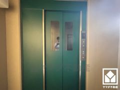 スムーズな移動を叶えるエレベーター。忙しい朝も快適に、ストレスフリーな暮らしをサポート。ご成約でヤマダポイントプレゼント中です。お問合せお待ちしております。