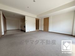 広々18.8帖のLDKが魅力。家族全員がリラックスできる、ゆったりとした快適リビングで温かい団らんの時間を。