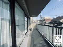 南向き・東向きの2面バルコニーで陽当たり、風通し良好。