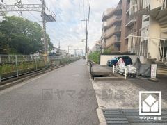 駐輪場・バイク置き場もございます。しっかり区画が整理されており使い勝手の良い設計です。