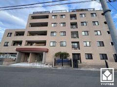 「ウエルシア尼崎武庫之荘北店」まで徒歩7分、「万代伊丹野間店」まで徒歩13分など、お買い物施設が徒歩圏内に複数あり便利な住環境です。