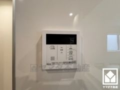 ボタン1つで自動でお湯張りができるオートバス機能付き。