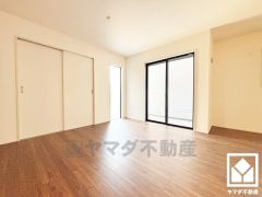 自然光を取り込む、開放感あふれる暮らし。隅々まで光が降り注ぎ、明るく心地の良い空間。