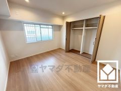 大きなクローゼットなので整理整頓しやすいです。