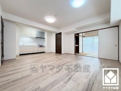 広々15.2帖のLDKが魅力。家族全員がリラックスできる、ゆったりとした快適リビングで温かい団らんの時間を。
