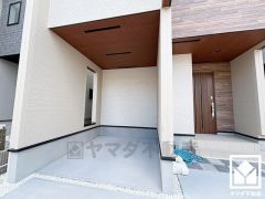 住宅設備機器保証サービス「あんしんプラチナパック15年保証」対象物件で、ご購入後のサポートも充実しており、安心してお住まいいただけます。ご利用の際は12万円（税込）が必要となります。