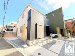 駐車スペース確保。玄関のそばで荷物の上げ下ろしができるので便利です。