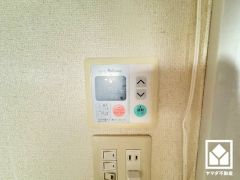 給湯器リモコン。便利なタイマー付き。