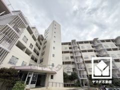 洗練されたデザインと堅牢な造り。美しさと安心を兼ね備えた、心地よい住まい。