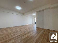 シンプルで美しいデザインのリビングが、毎日の生活に彩りを添える。