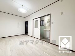 シンプルで美しいデザインのリビングが、毎日の生活に彩りを添える。