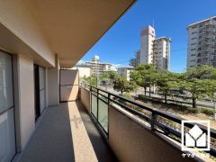 開放感あふれる眺望と利便性が融合した住まい──穏やかな毎日をここから。