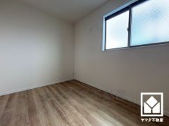 全居室フローリングでお掃除ラクラク。全居室収納もございますので、お部屋の広さを最大限に活用できます。