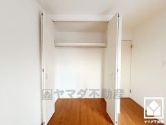 大きなクローゼットなので整理整頓しやすいです。