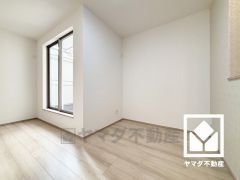 自然光を取り込む、開放感あふれる暮らし。隅々まで光が降り注ぎ、明るく心地の良い空間。