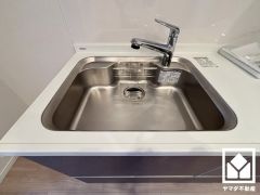 清潔感あふれるシンクで、毎日を気持ちよくスタート。