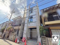 納戸はクローゼット付きの洋室としてもお使いいただけます。独立したお部屋なのでプライベートな時間をゆったり過ごせそうです。