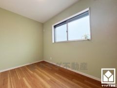 全居室に窓がございます。明るい陽光がたっぷり差し込む心地よい生活空間です。