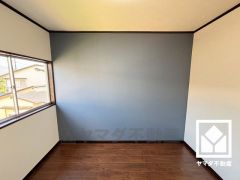 2階西側洋室です。お子様のお部屋などにも丁度良い広さです。