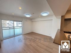 明るい光の差し込むLDKはゆったりとした家族団欒の場に。