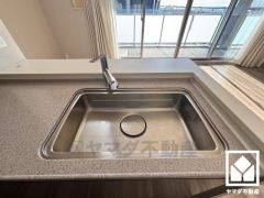 清潔感あふれるシンクで、毎日を気持ちよくスタート。