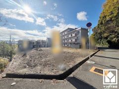 落ち着いた色合いと直線的な美しさが調和したモダンな外観。帰るたびに安心感を感じられる佇まい。