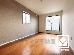 全居室フローリングでお掃除ラクラク。全居室収納もございますので、お部屋の広さを最大限に活用できます。