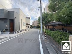 阪急電鉄伊丹線・神戸線「塚口」駅まで徒歩約18分の立地。2沿線利用可能で、毎日の通勤・通学だけでなく、休日のお出かけまで利便性に優れています。