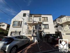 落ち着いた色合いと品のあるデザイン。帰るたびに安心感を感じられる佇まい。