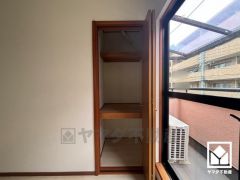 奥行きがあるので、収納力も申し分ありません。